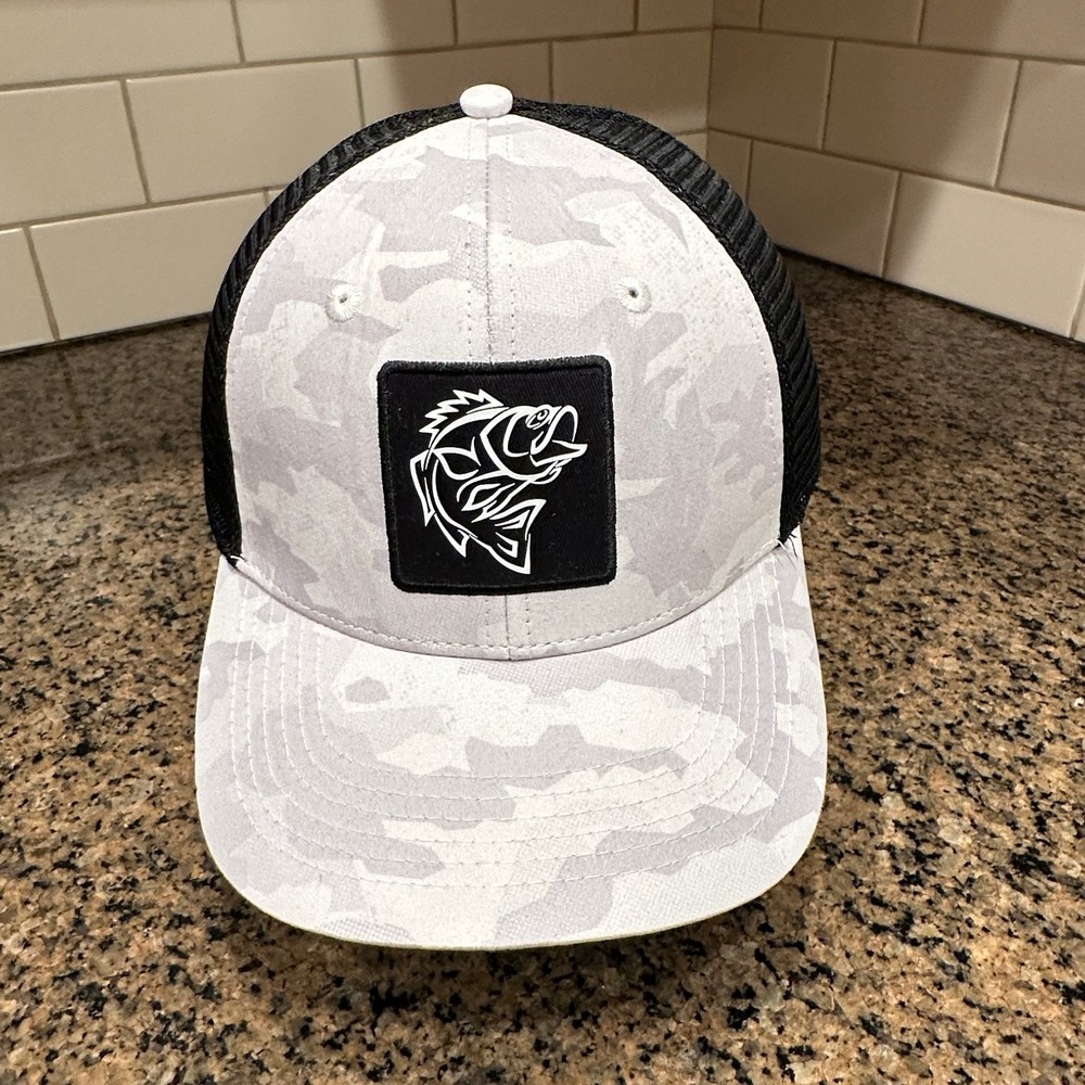 Bass Outdoor Cap Trophy Tracker Trucker Hat Men L/XL White Camo Cotton Blend